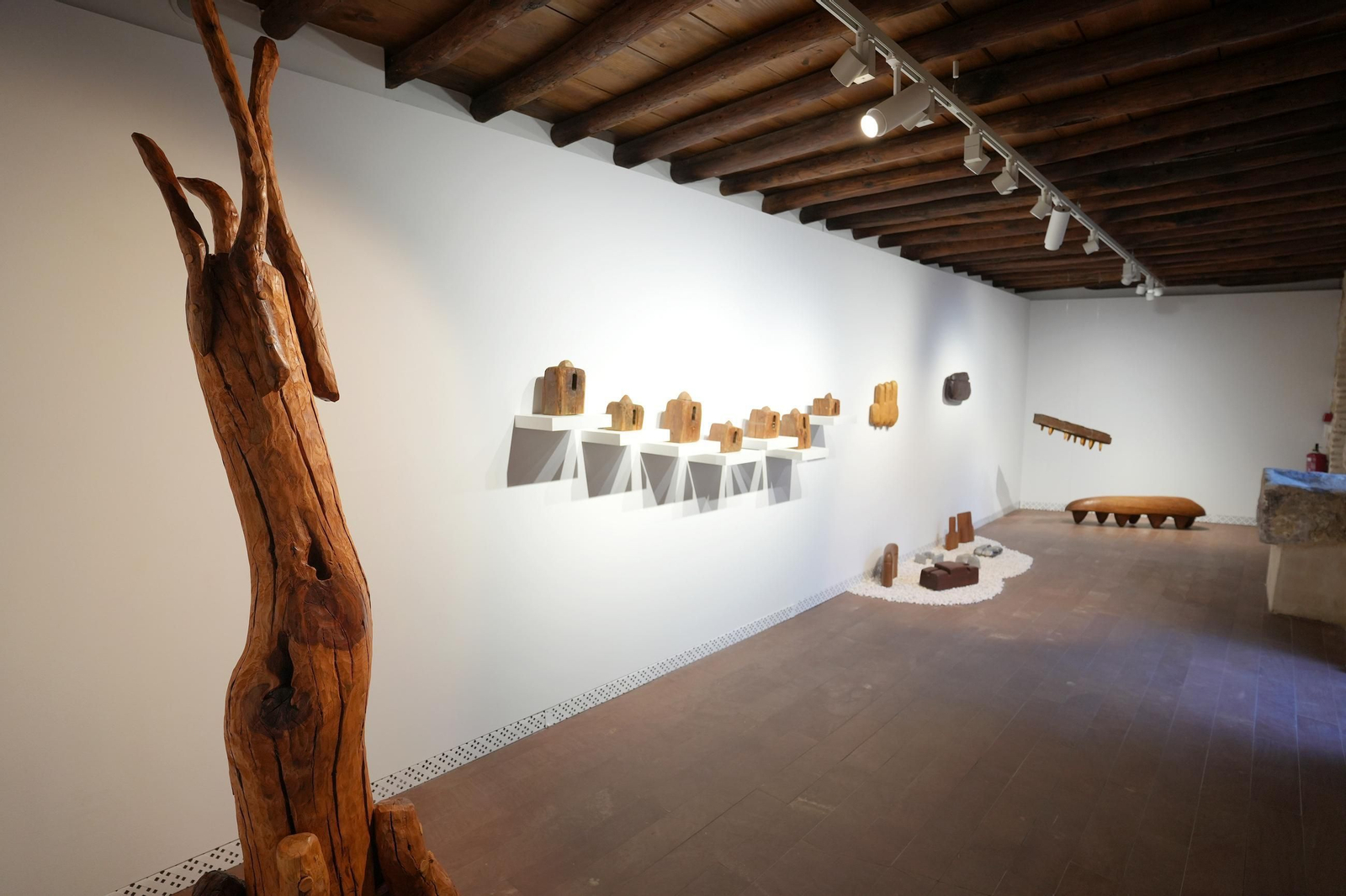 La exposición 'Rastros de Jordania' de Anees Maani en Casa Árabe de Córdoba, en imágenes