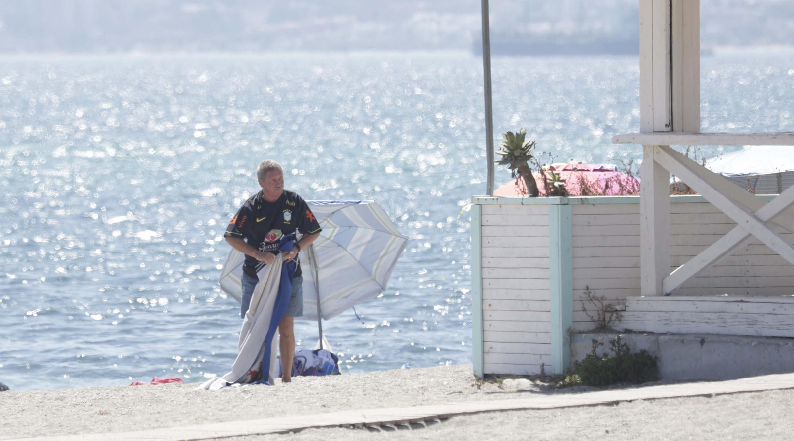 Fotos del primer domingo de julio en las playas de La Línea