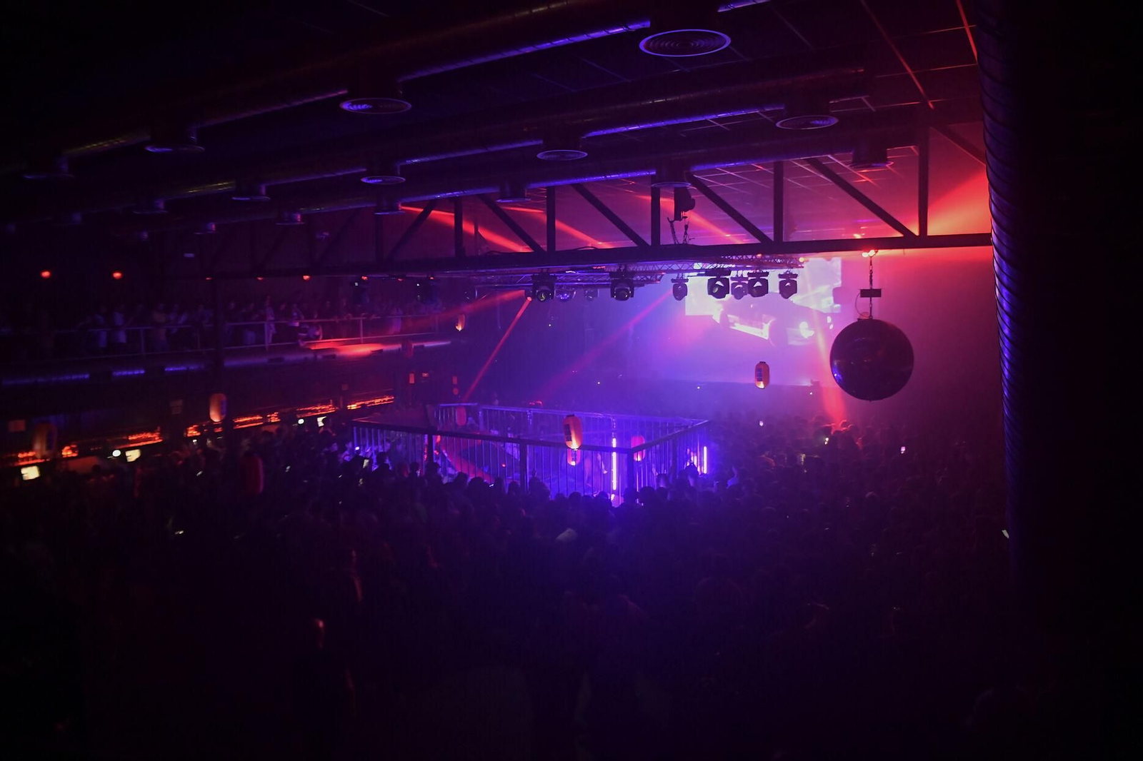 La mejores imágenes del concierto de Saiko en la Copera