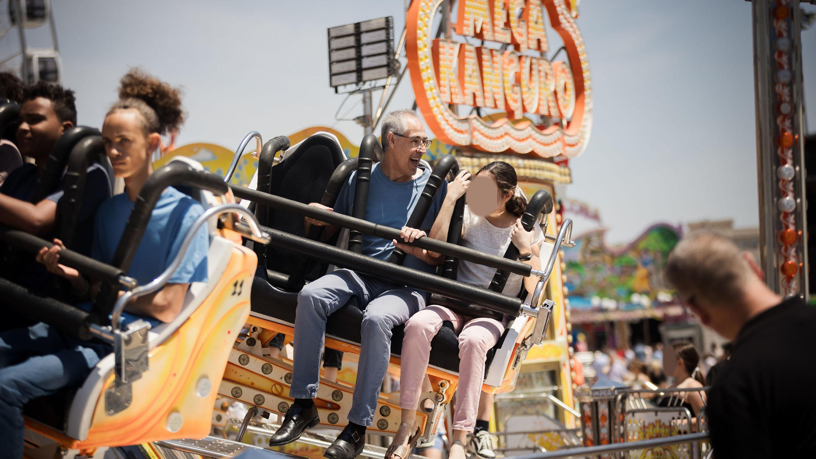 Las imágenes del domingo de 'cacharritos' tras acabar la Feria