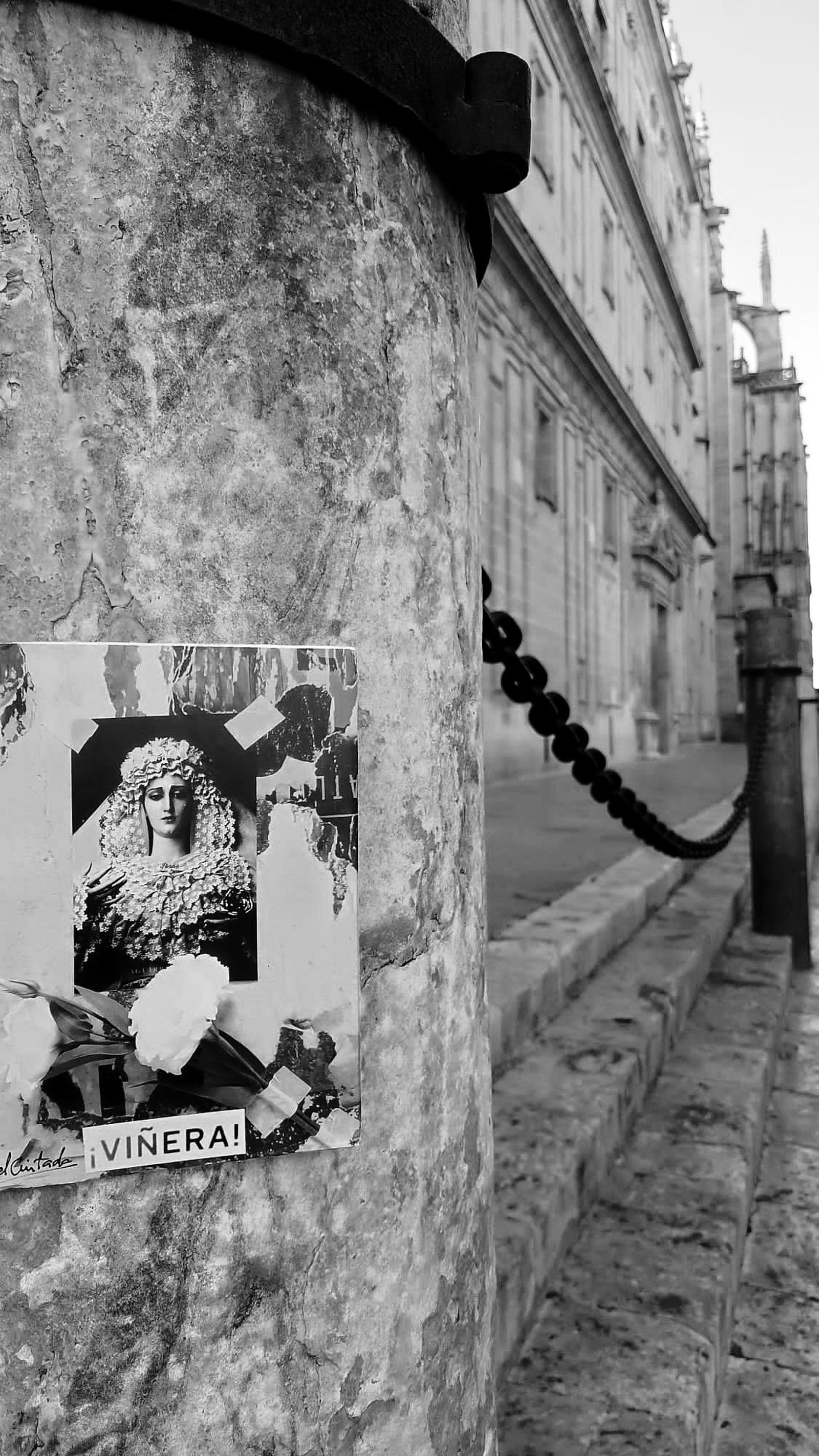 La foto de la Virgen de las Penas, en la Catedral de Sevilla.