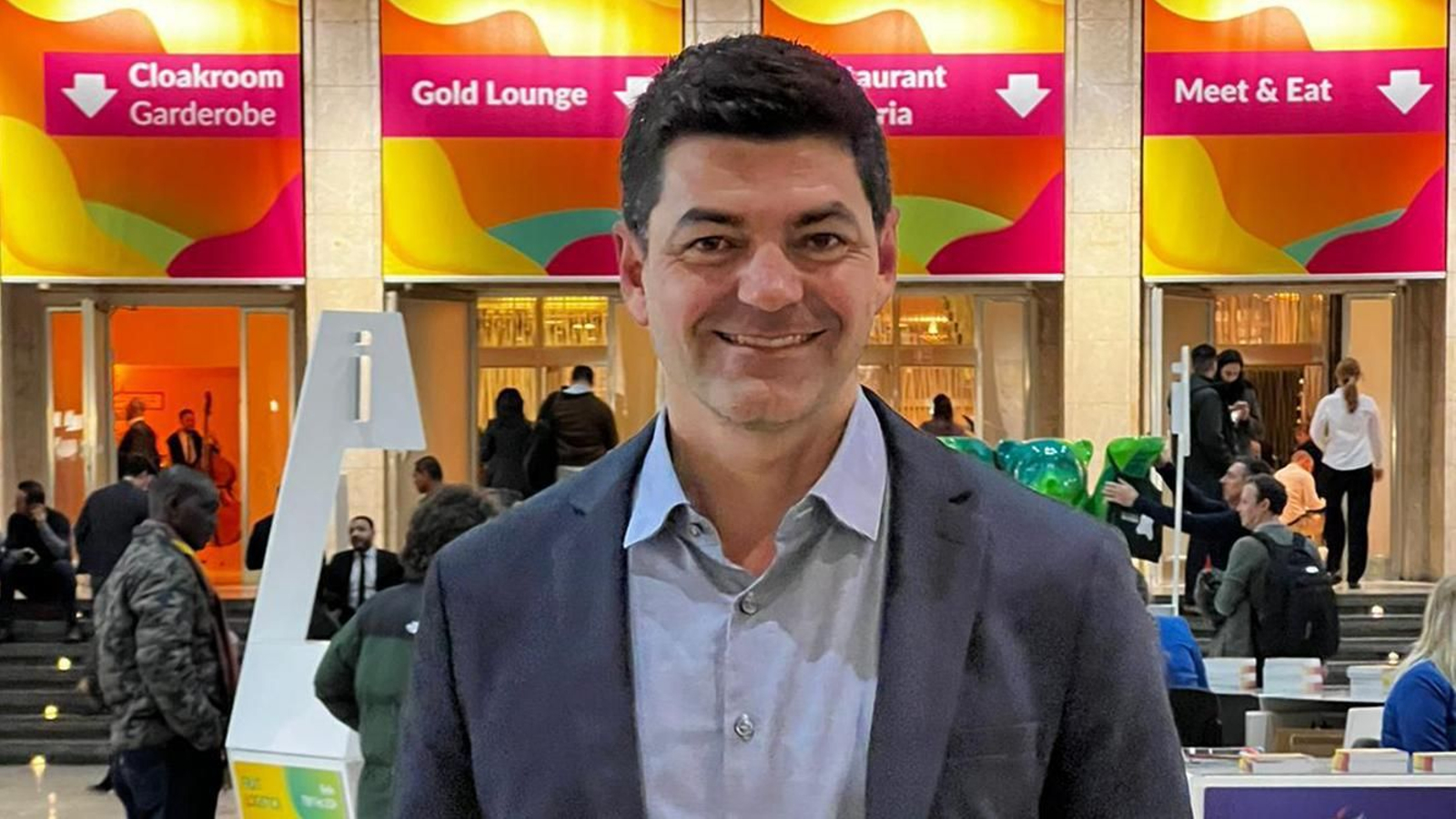 Francisco del Águila, de Viagro.