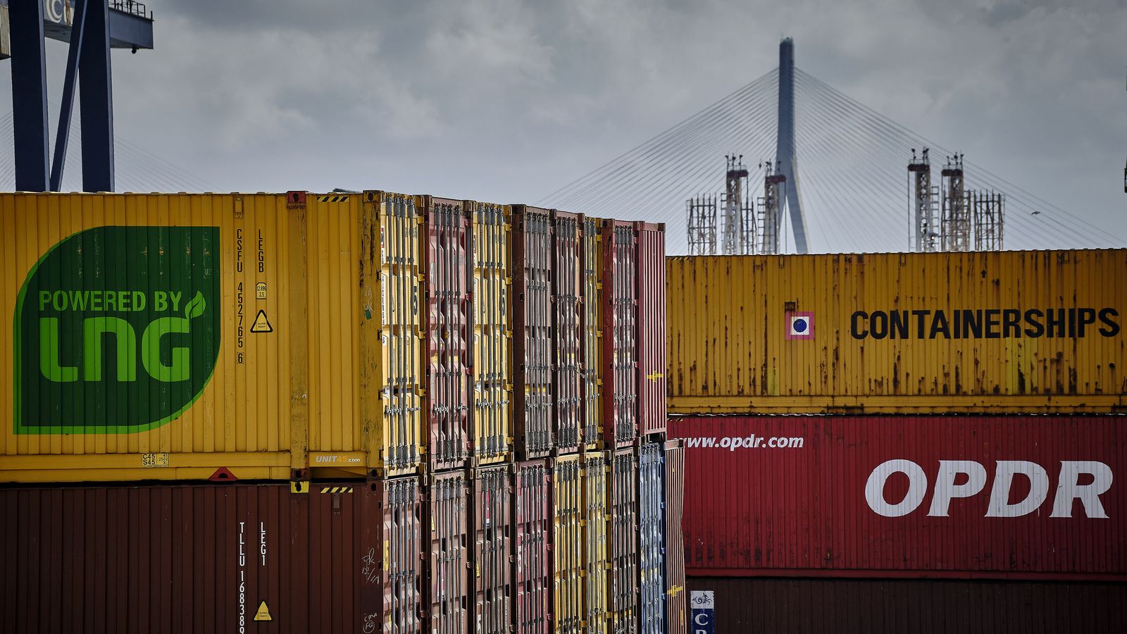 Contenedores en el Puerto de Cádiz.