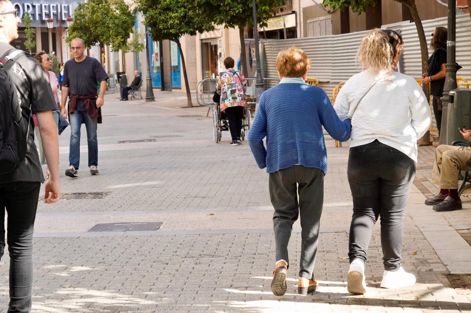 Imágenes de ambiente del sábado 2 de noviembre en Huelva