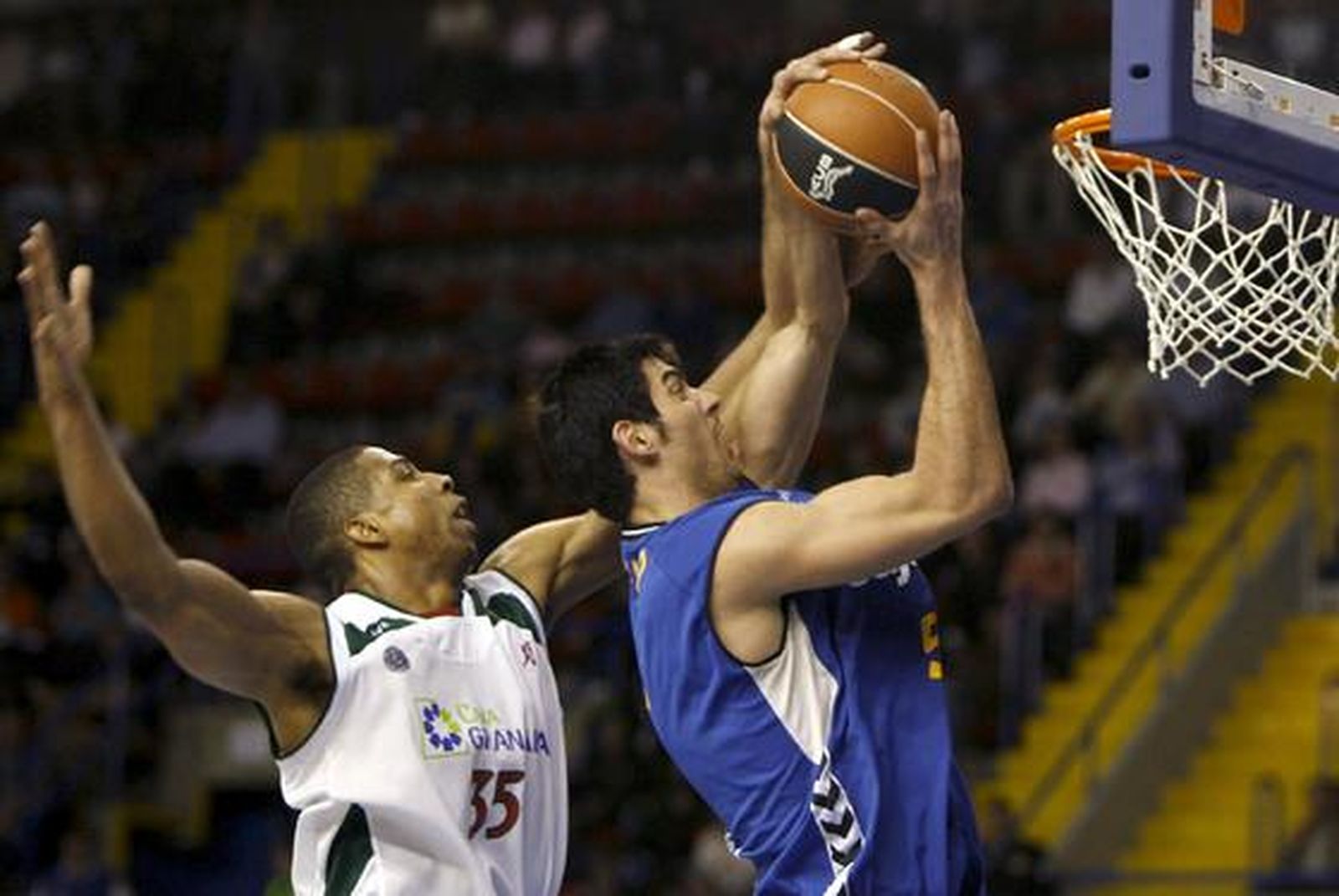 El Cajasol no logra imponerse al Granada.

Foto: Antonio Pizarro, EFE