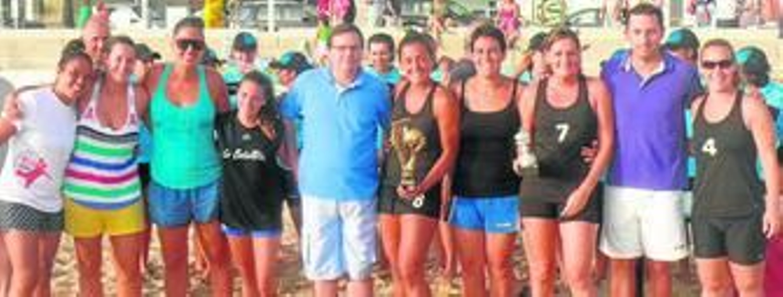 'Las Mochilos' se proclamaron vencedoras del Trofeo Carranza y de la Copa de Andalucía.