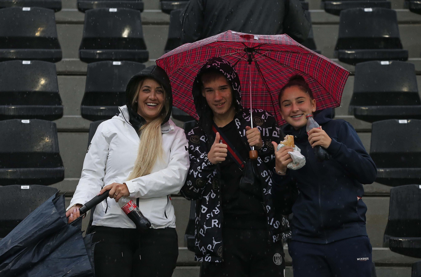Búscate durante el Balona - Marbella en el Ciudad de La Línea