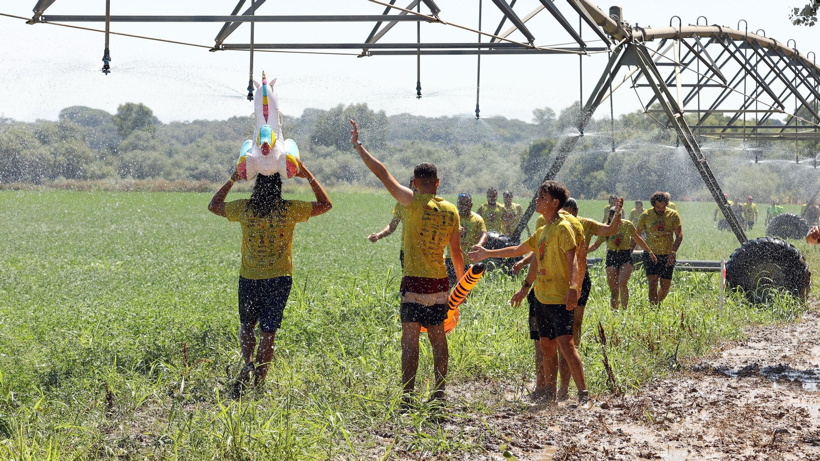 Búscate en la VII Carrera del Barro en La Barca