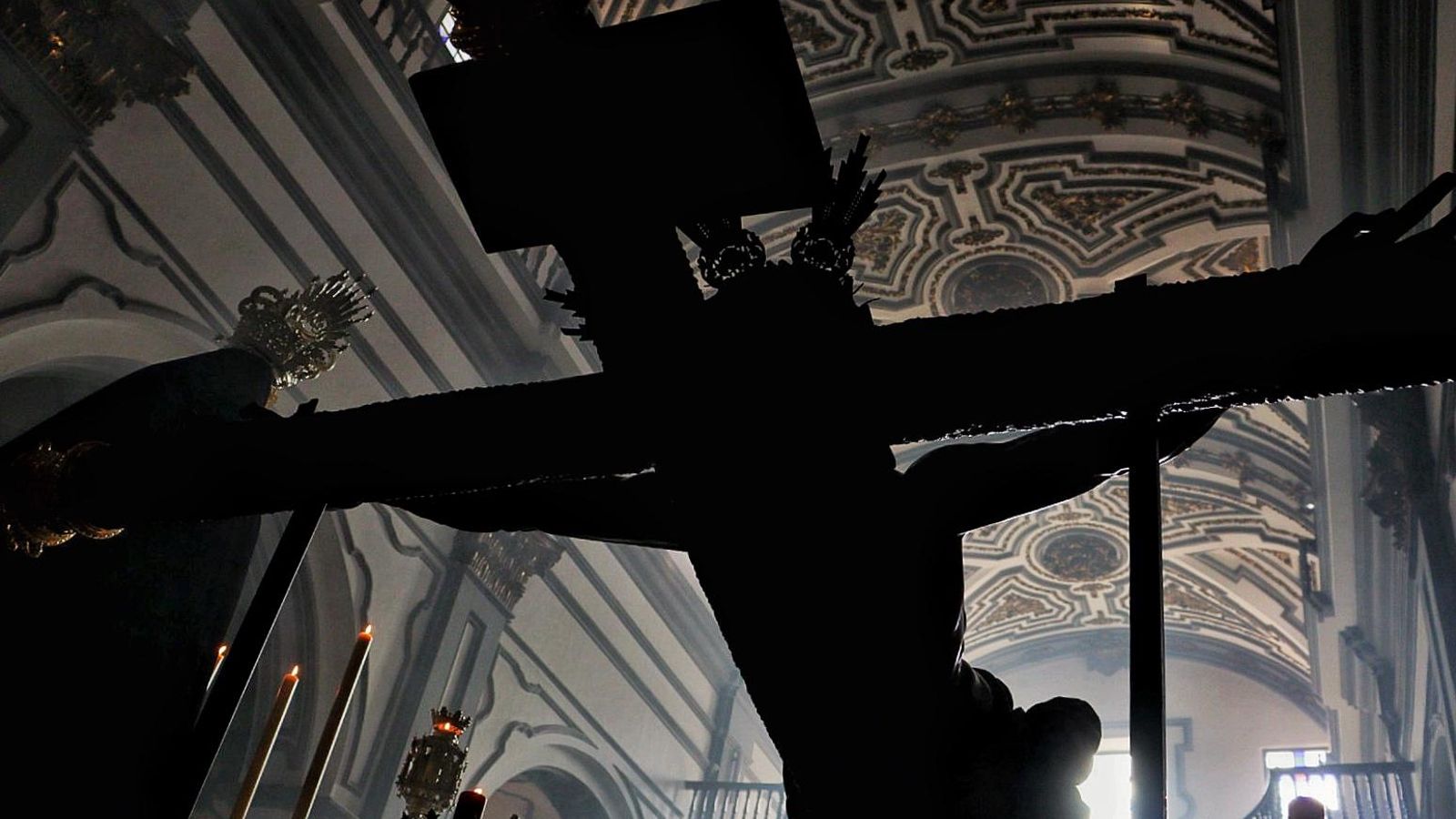 Todos los traslados de este Domingo de Pasión 2025 en Málaga, en imágenes