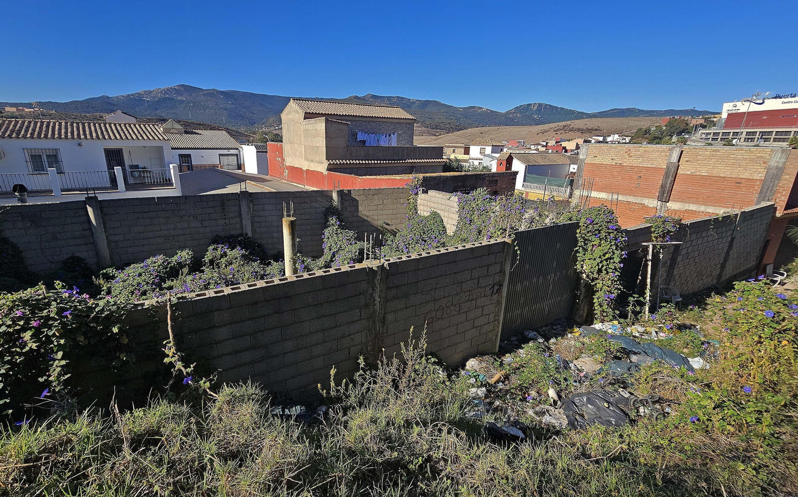 Fotos de los desperfectos de la barriada de La Capelina en Algeciras