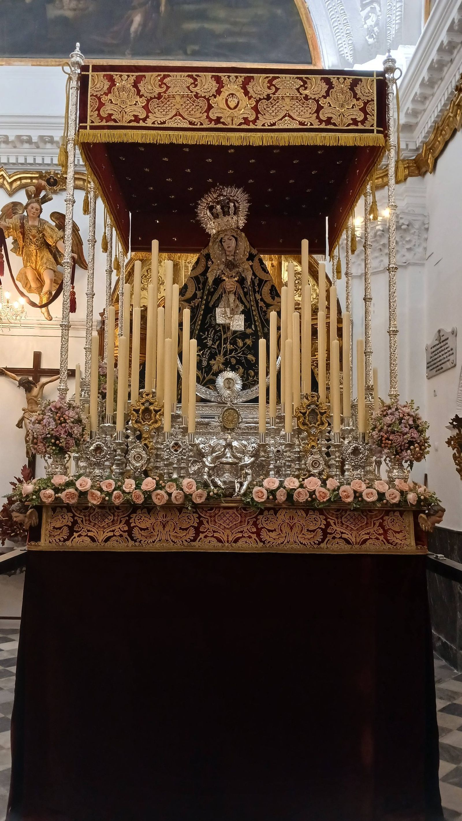 La primitiva Virgen de los Dolores de Servitas, dispuesta para el via matris de esta noche.