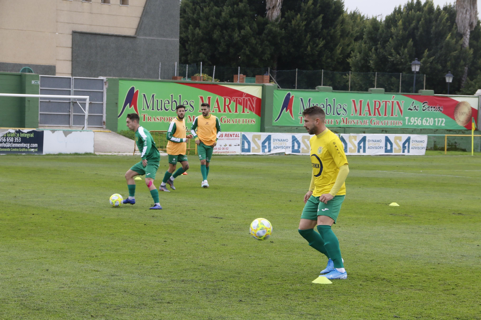 Álex Vázquez, Ramos, Triunfo y Guerrero, en un entrenamiento de la Unión