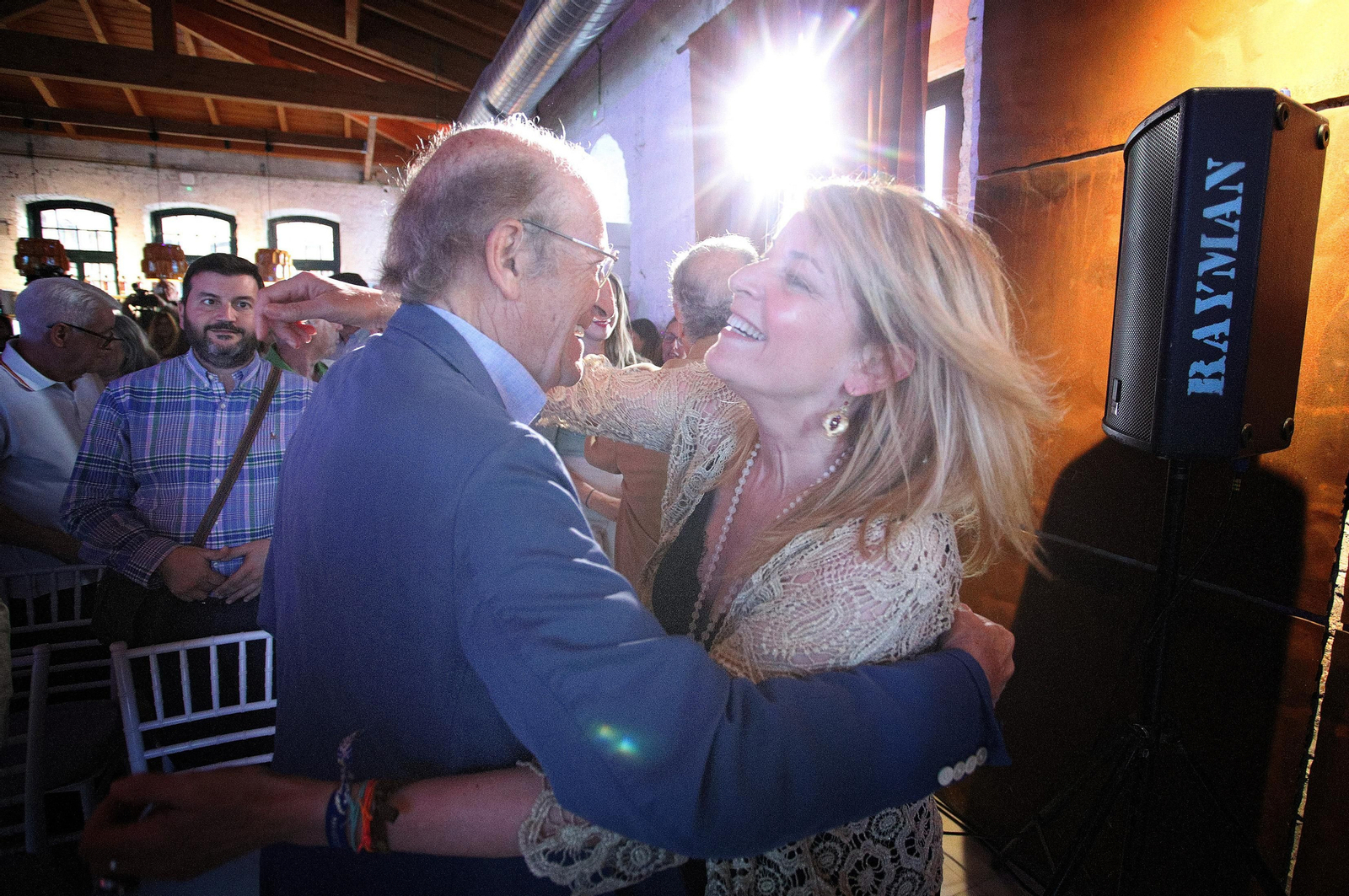 Imágenes del acto de la candidata Pilar Miranda acompañada por Elías Bendodo