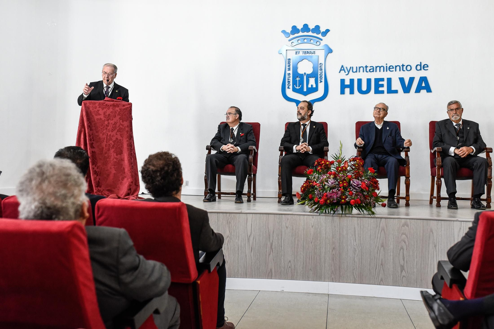 Imágenes del pregón de Toni de la Hermandad del Calvario