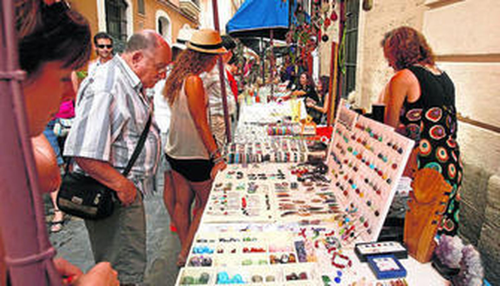 Se podrá encontrar todo tipo de productos en este mercadillo: artesanía, gastronomía, segunda mano, etc.