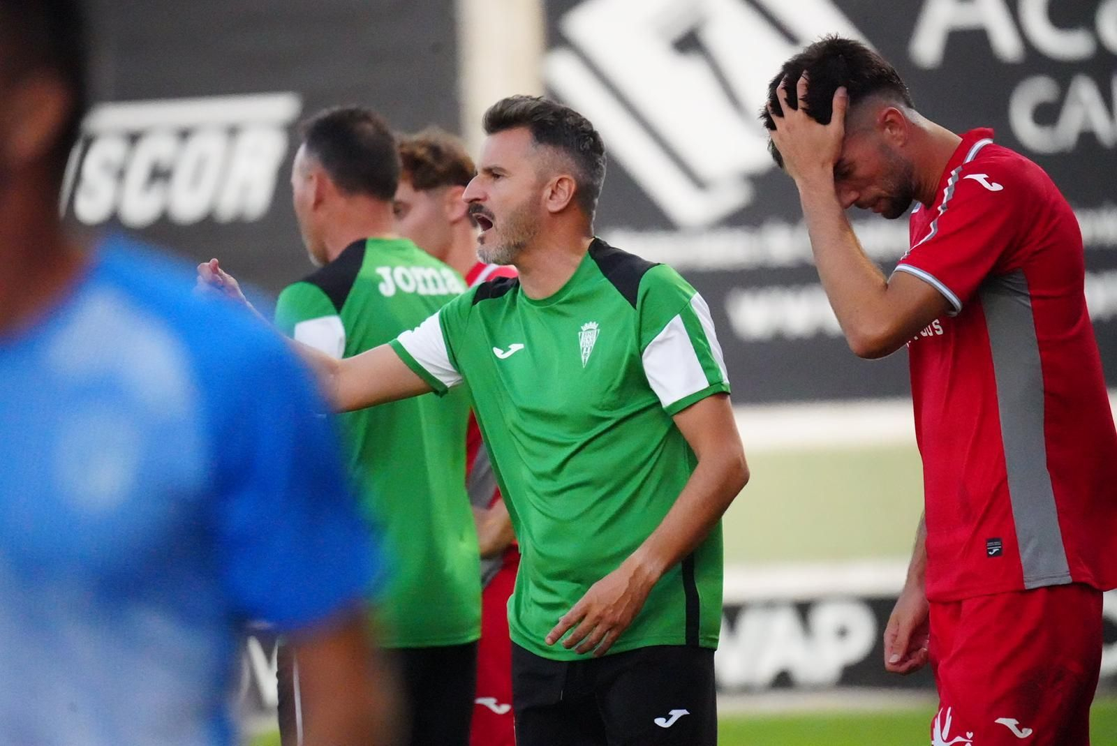 iván Ania durante el primer amistoso del Córdoba CF.