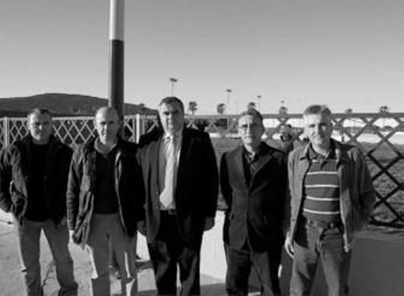 Ramón Prado, en el centro, flanqueado por otros miembros de Coalición Andalucista.