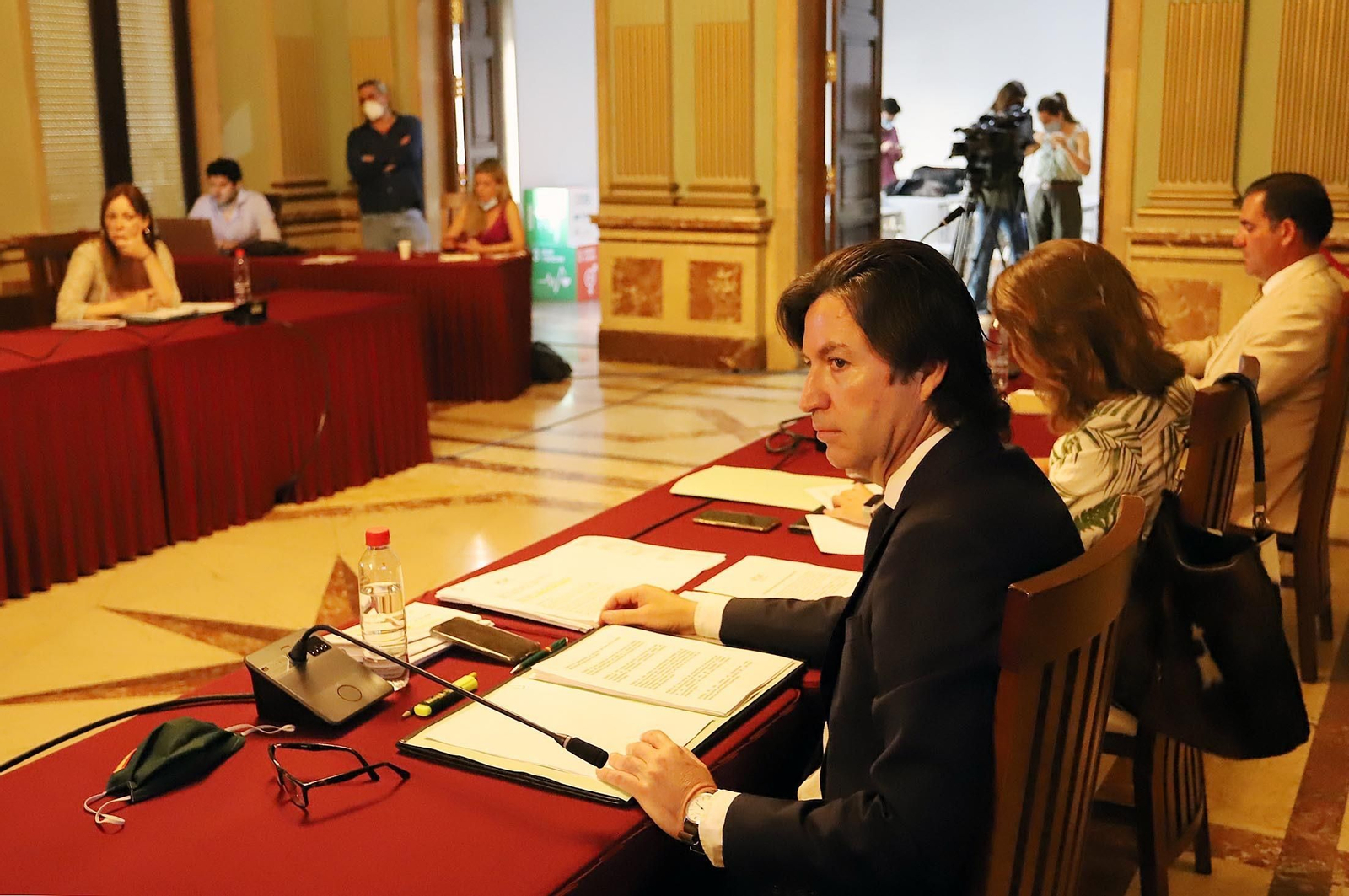 Imágenes del pleno municipal celebrado en el Ayuntamiento de Huelva