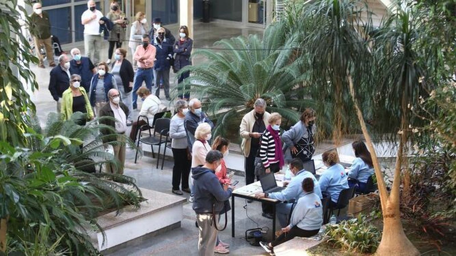 Vacunación sin cita previa en el Centro Melkart en Cádiz