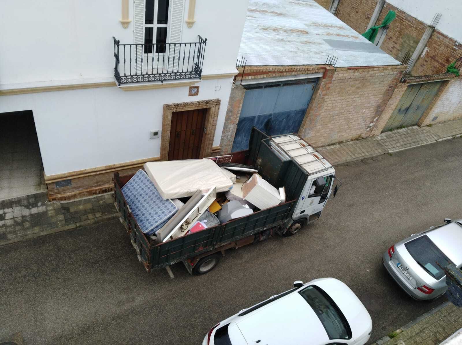 Servicio de recogida de muebles y enseres del Ayuntamiento de Villamartín.