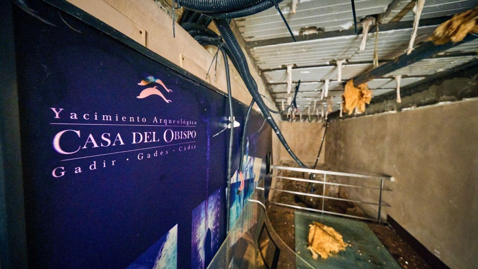 Destrozos en la Casa del Obispo de Cádiz