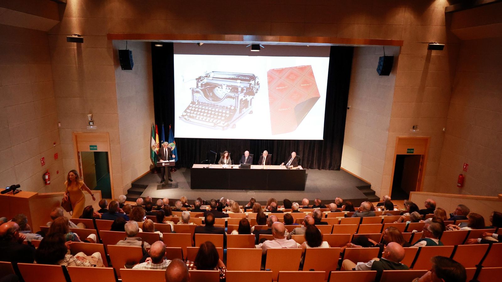Ingreso en la Academia de San Romualdo de José Adolfo Baturone, en San Fernando. Ingreso en la Academia de San Romualdo de José Adolfo Baturone, en San Fernando.