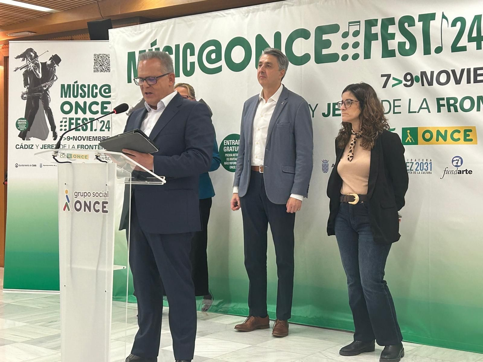 El director de Promoción Sociocultural , Artística y Deportiva de la ONCE, Ángel Luis Gómez, durante la presentación del Músic@ONCEFest 2024