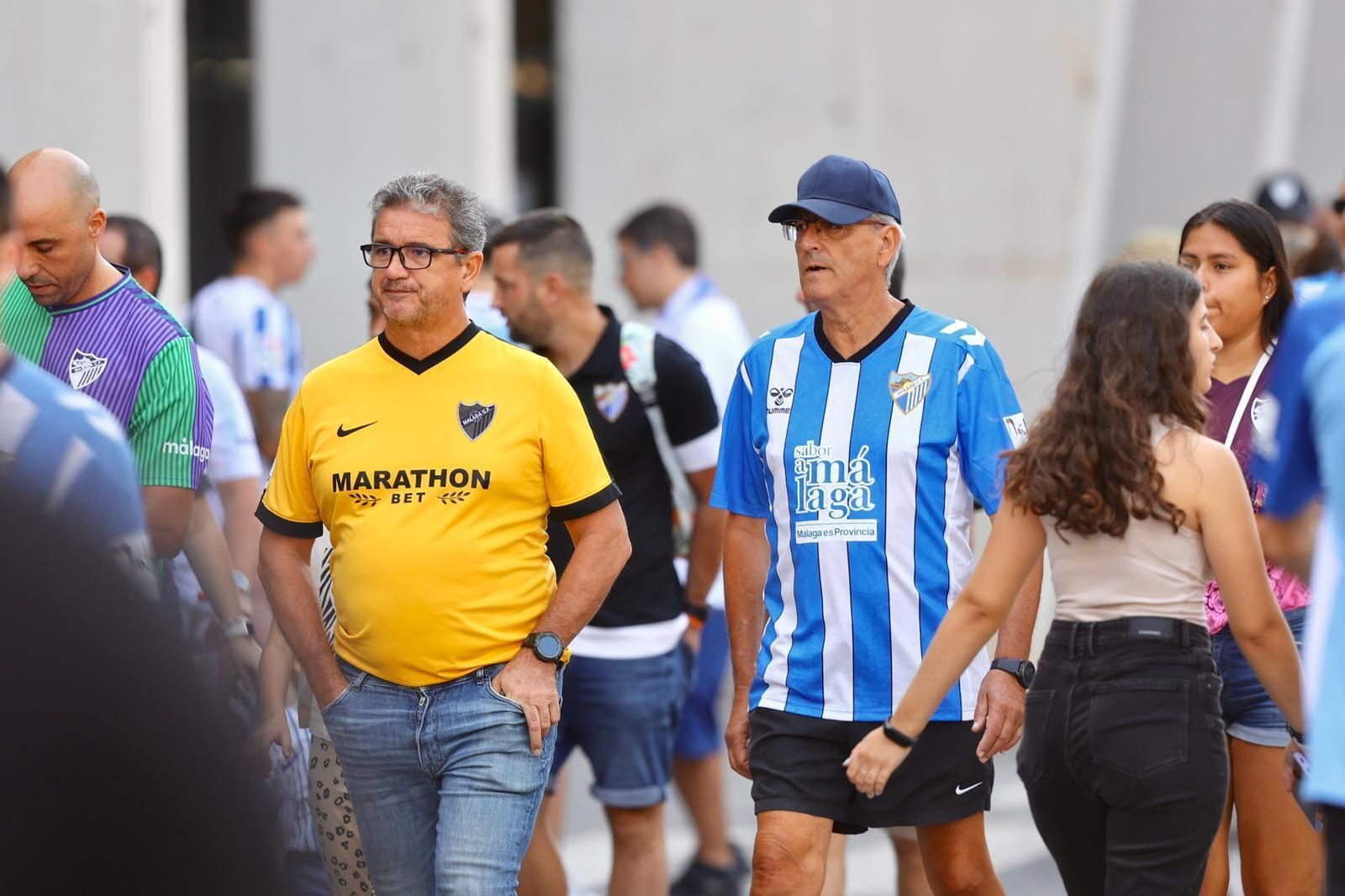Búscate en las fotos del Málaga CF-Melilla