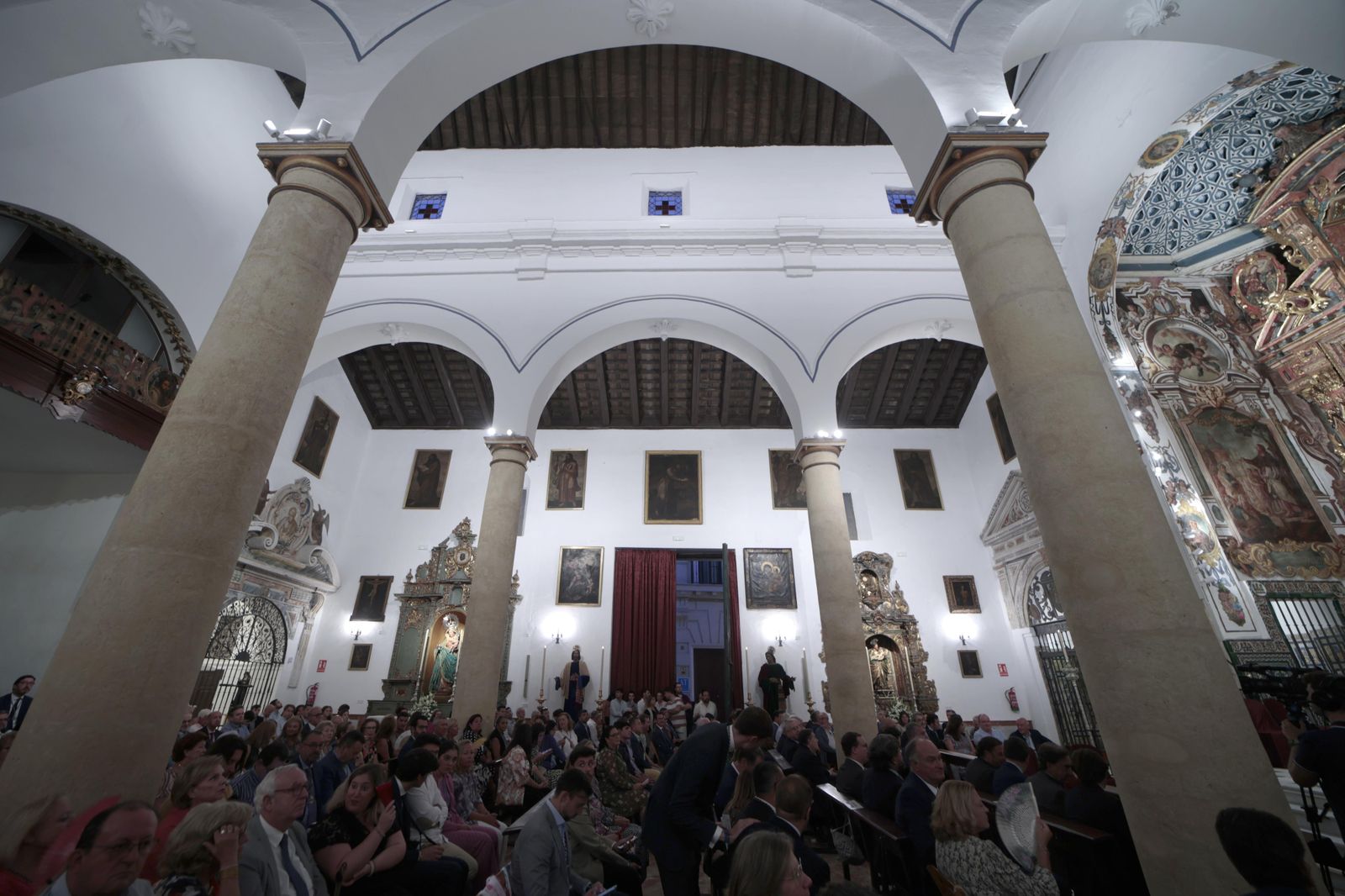 Imágenes de la reapertura de la iglesia de Santiago