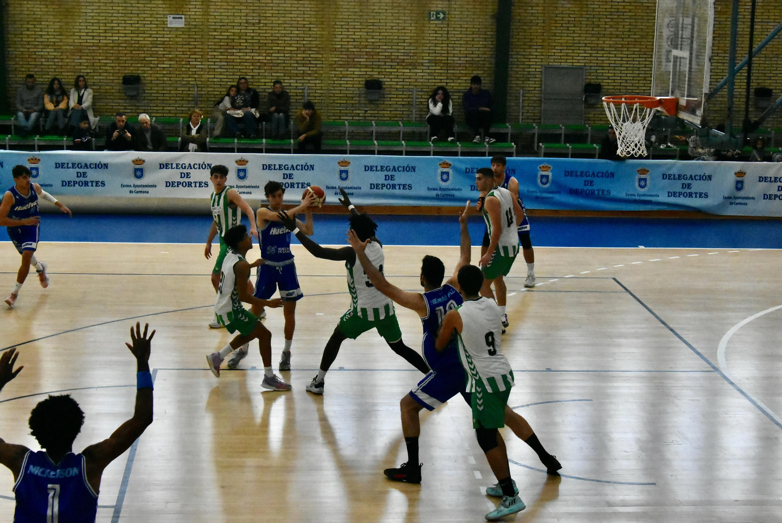 La defensa del Betis no funcionó ante la efectividad del cuadro onubense. La defensa del Betis no funcionó ante la efectividad del cuadro onubense.