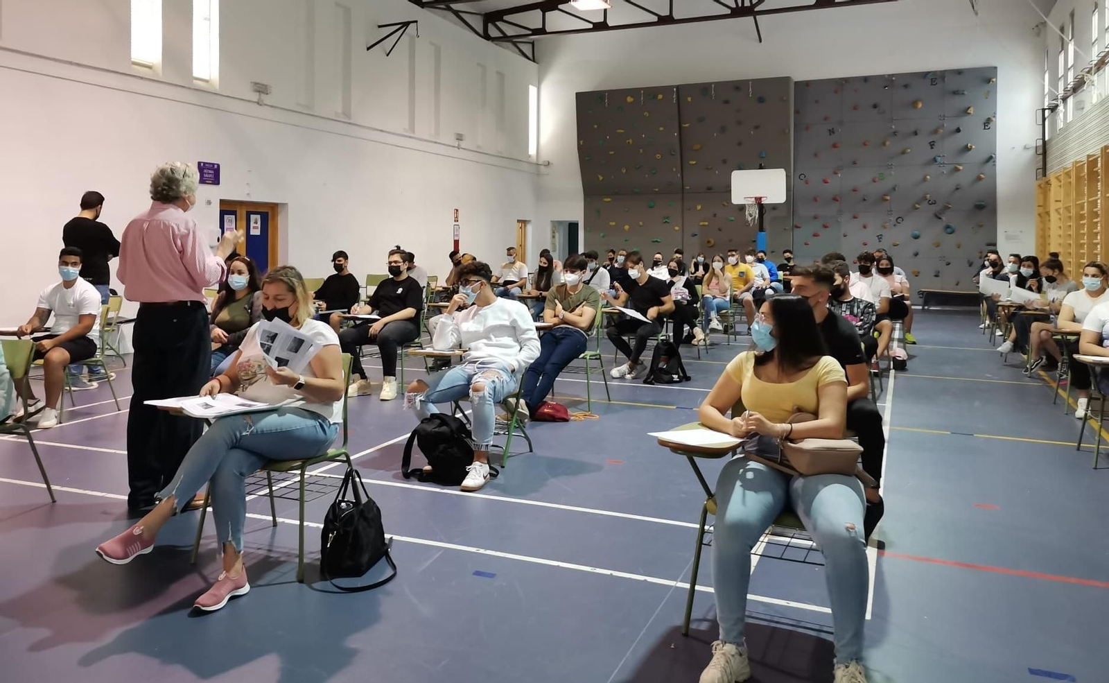 Un momento de las pruebas en el instituto López Neyra.