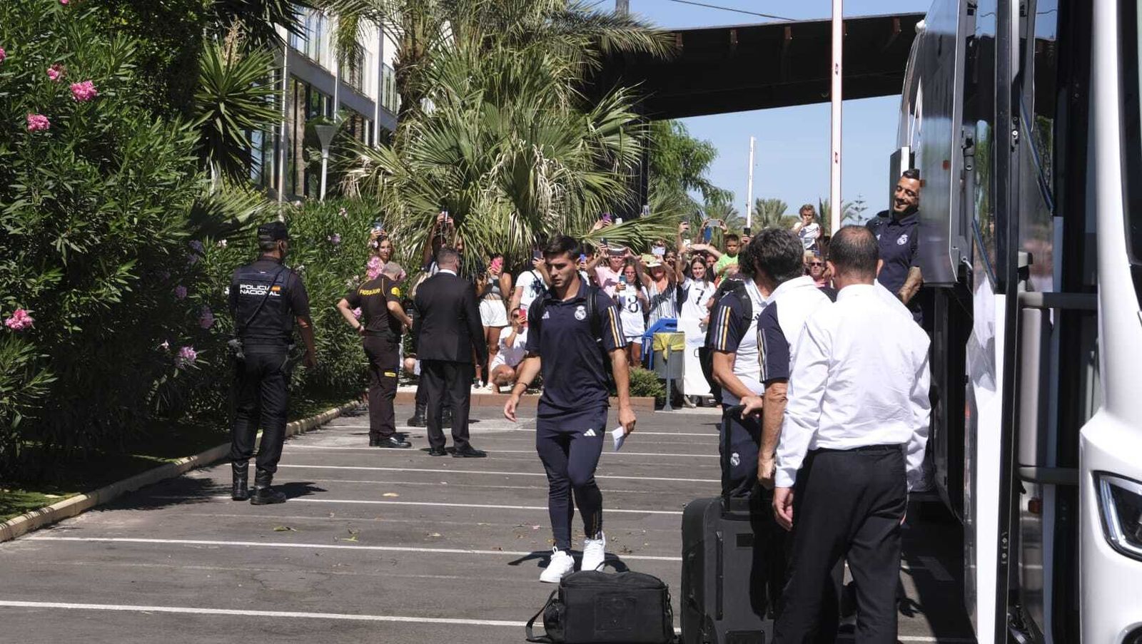 La llegada del Real Madrid a Almería en imágenes