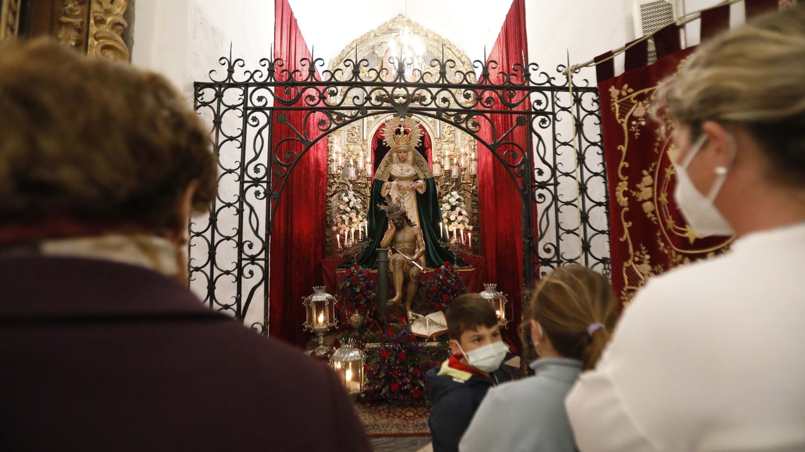 Fotos del Martes Santo en San Roque: Cristo de la Caña y Virgen de la Esperanza