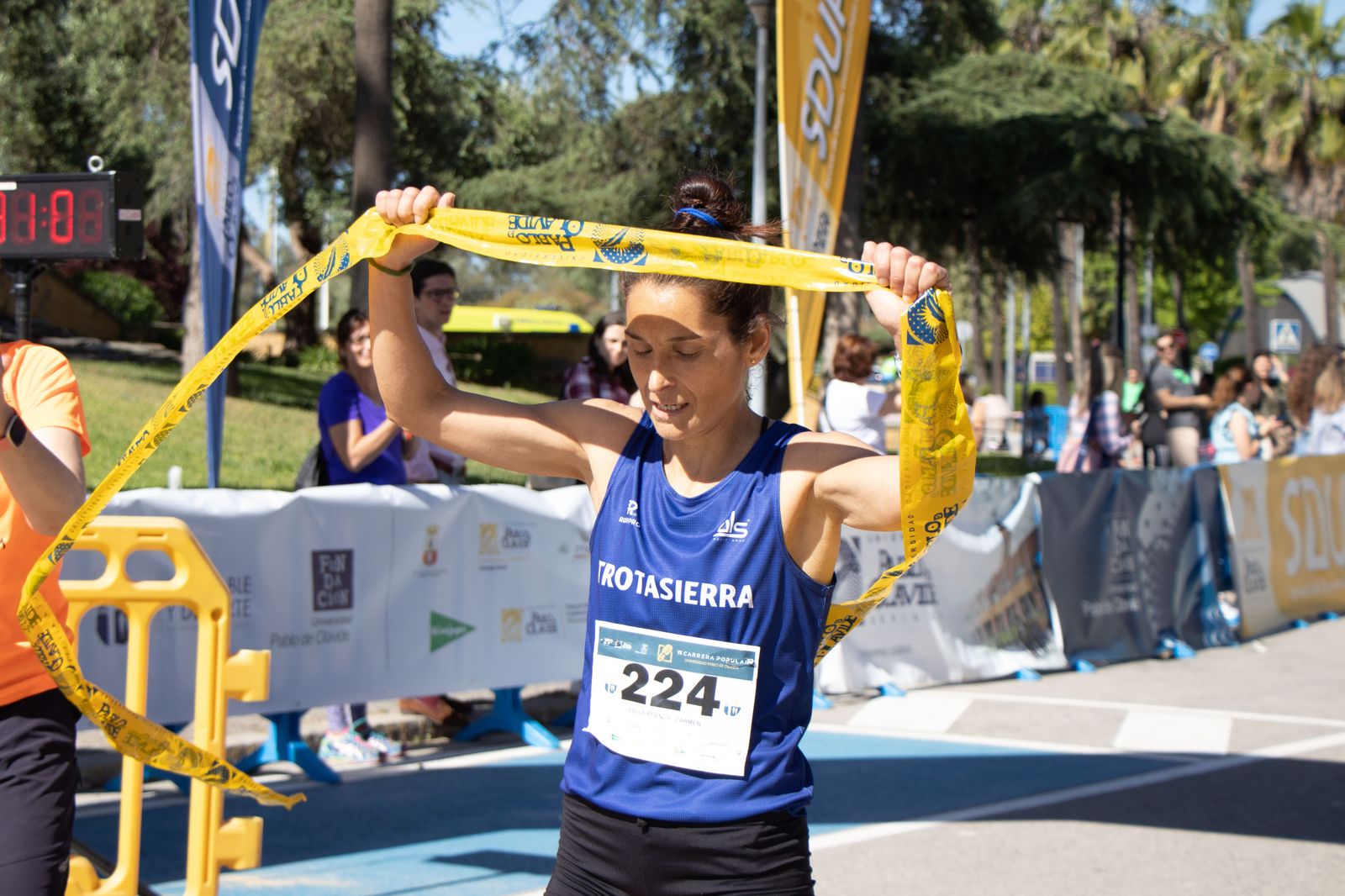 Carmen Valle, en el momento de entrar a la meta.