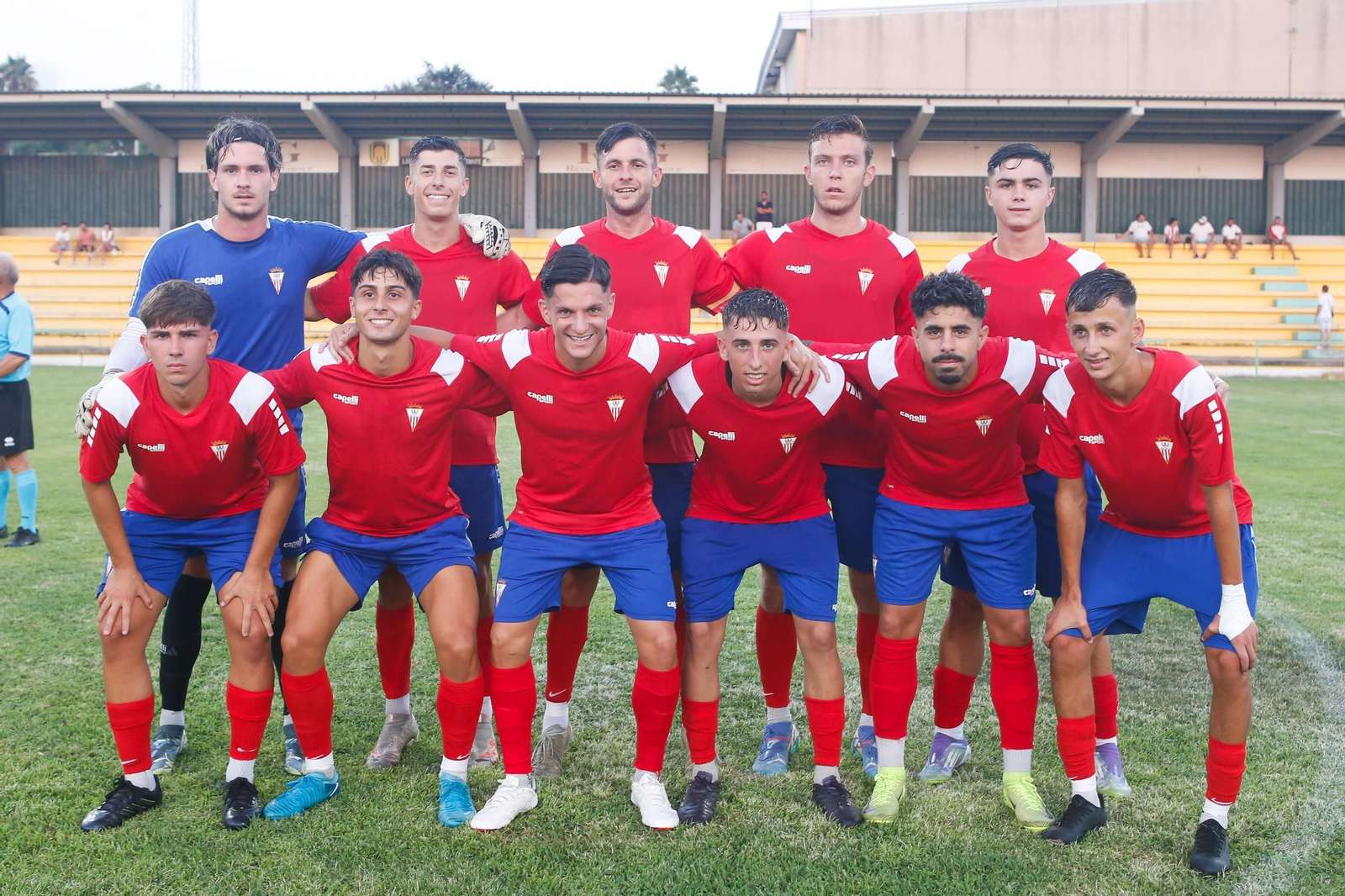 Las fotos del triangular en el estadio Carlos Piña de Los Barrios con el Algeciras CF y el Ceuta B