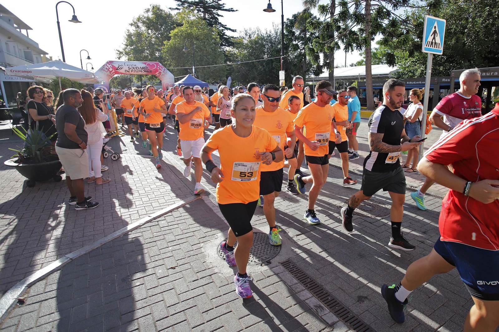Búscate en las fotos de la VII carrera solidaria Por una Sonrisa en Palmones