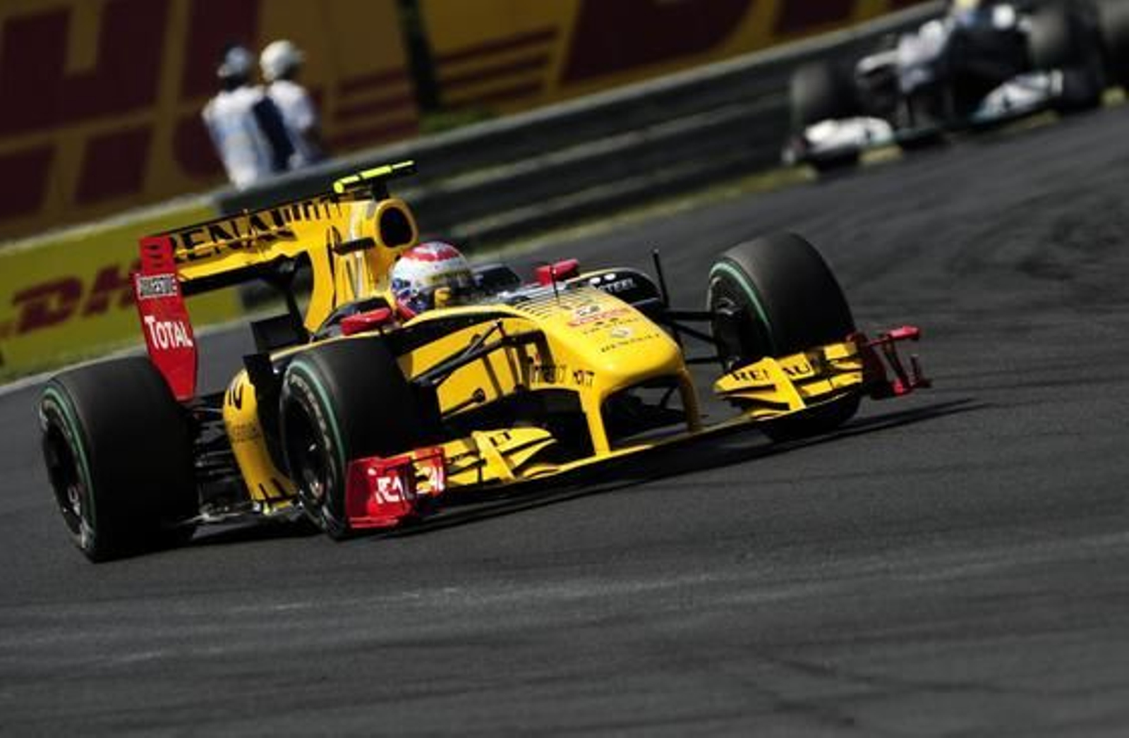 Fernando Alonso acaba segundo por detrás de Webber en el Gran Premio de Hungría. / AFP