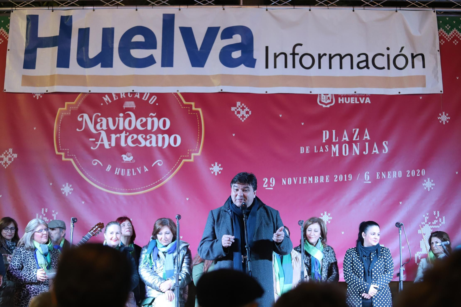 Imágenes del Cuentacuentos de Huelva Información con el alcalde Gabriel Cruz