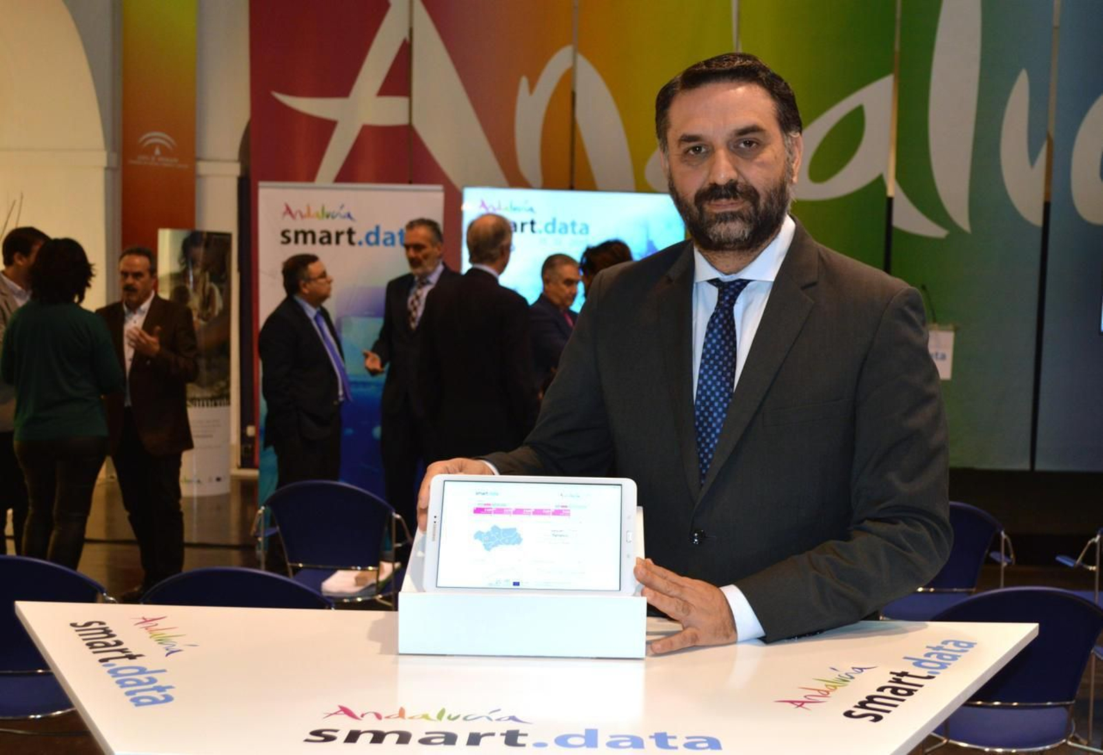 El consejero, Francisco Javier Fernández, durante la presentación del Smart Data.