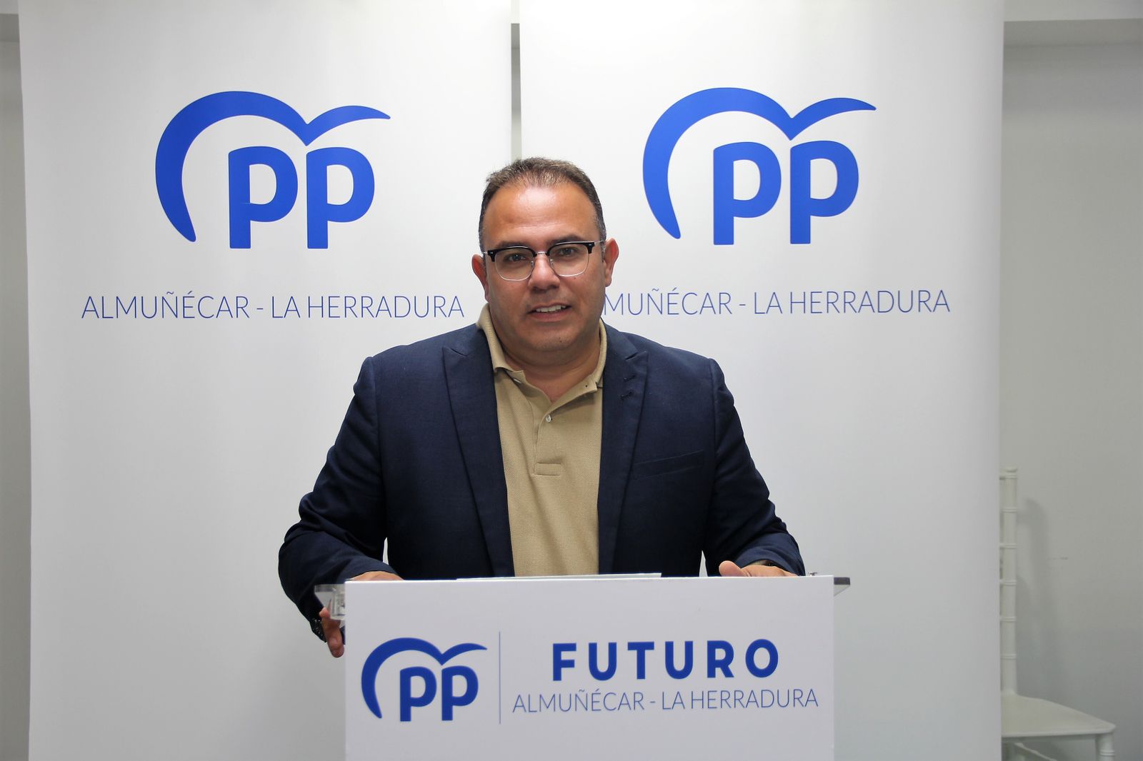 El PP de Almuñécar propone crear 2.500 nuevas plazas de aparcamiento