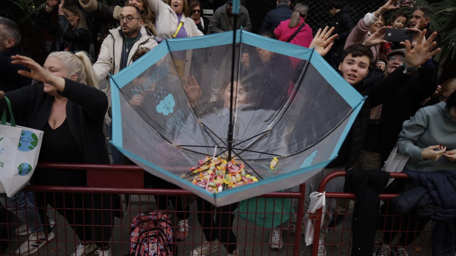 Todas las imágenes de SS.MM. los Reyes Magos en Cádiz: Visitas, cabalgata, horarios y recorrido