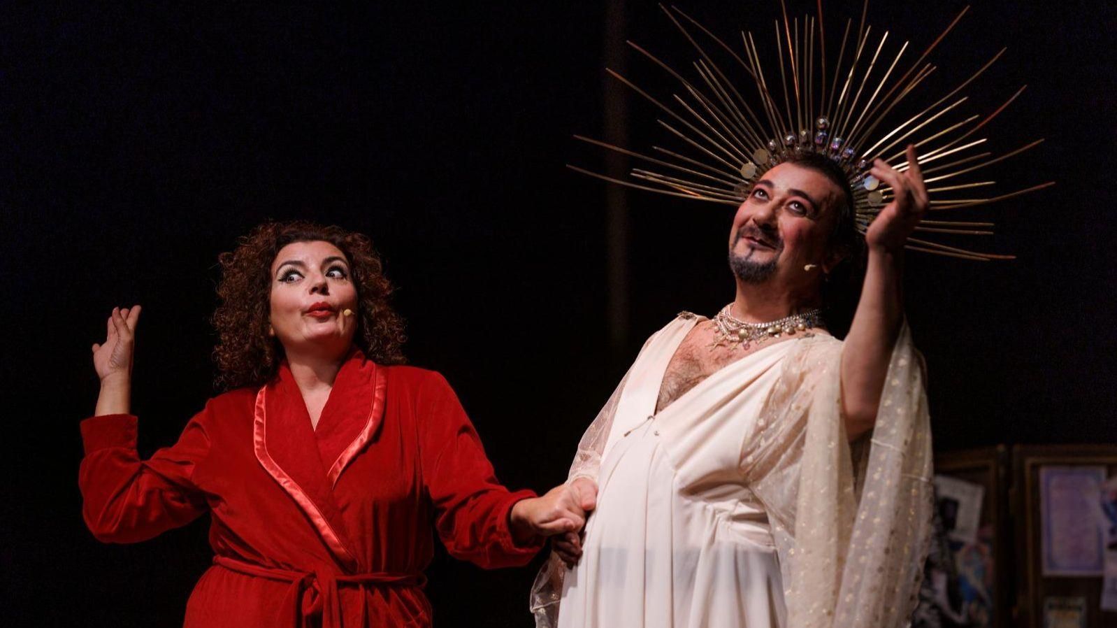 Crítica de teatro en El Puerto: La alegría se viste con lentejuelas