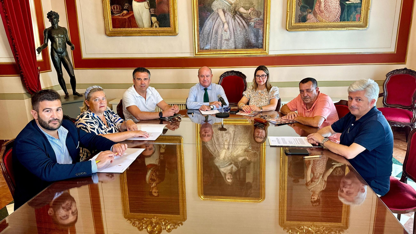 Reunión del tribunal en el Ayuntamiento de Antequera