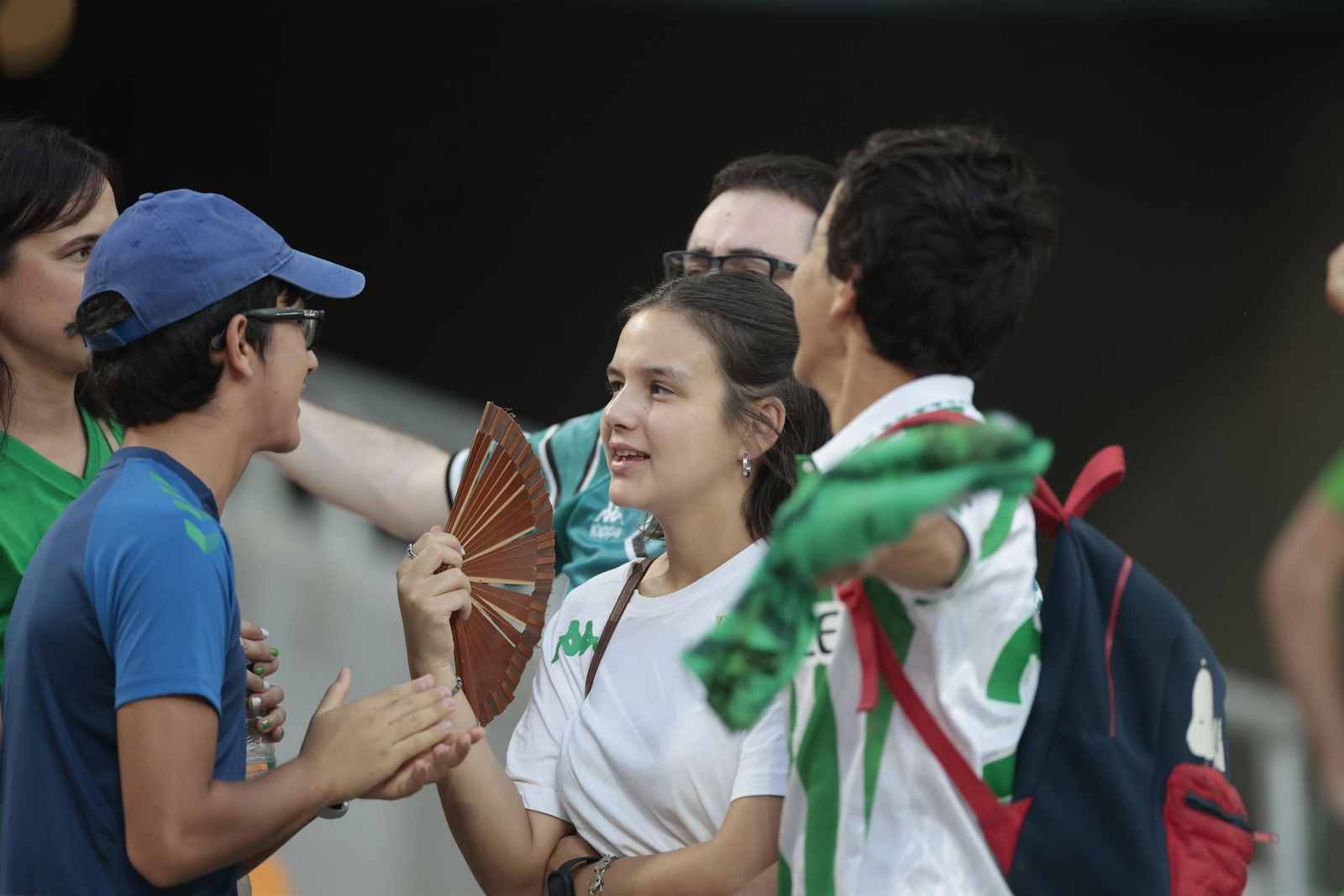 Búscate en las fotos del Betis - Alavés