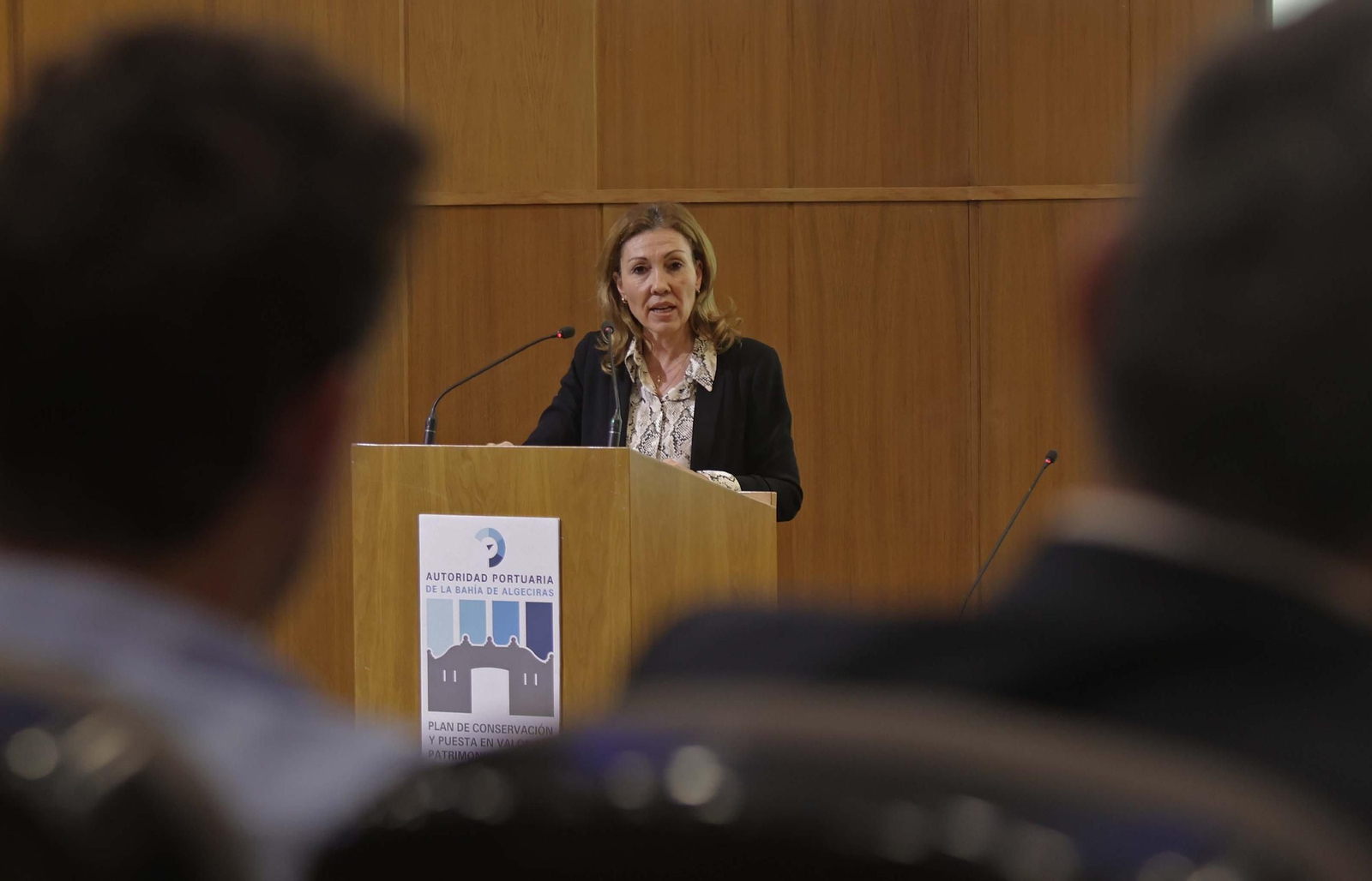 Fotos de la restauración de un traje clásico de buzo de la primera mitad del siglo XX en Algeciras