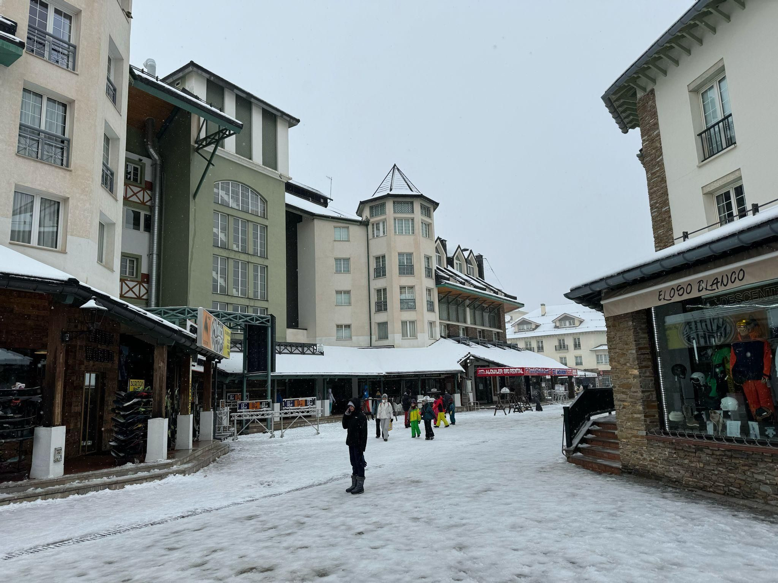 Fotos: la nieve que por fin deja blanca Sierra Nevada