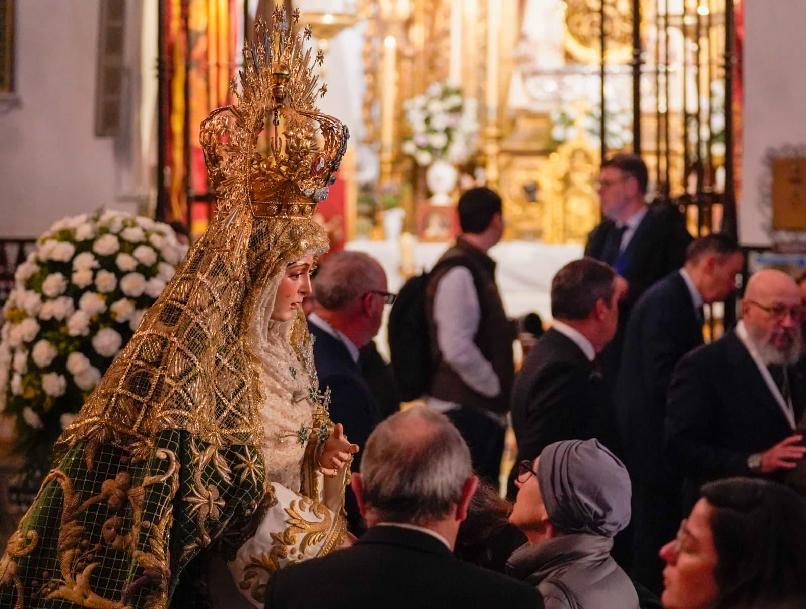 Besamanos de la Esperanza Macarena