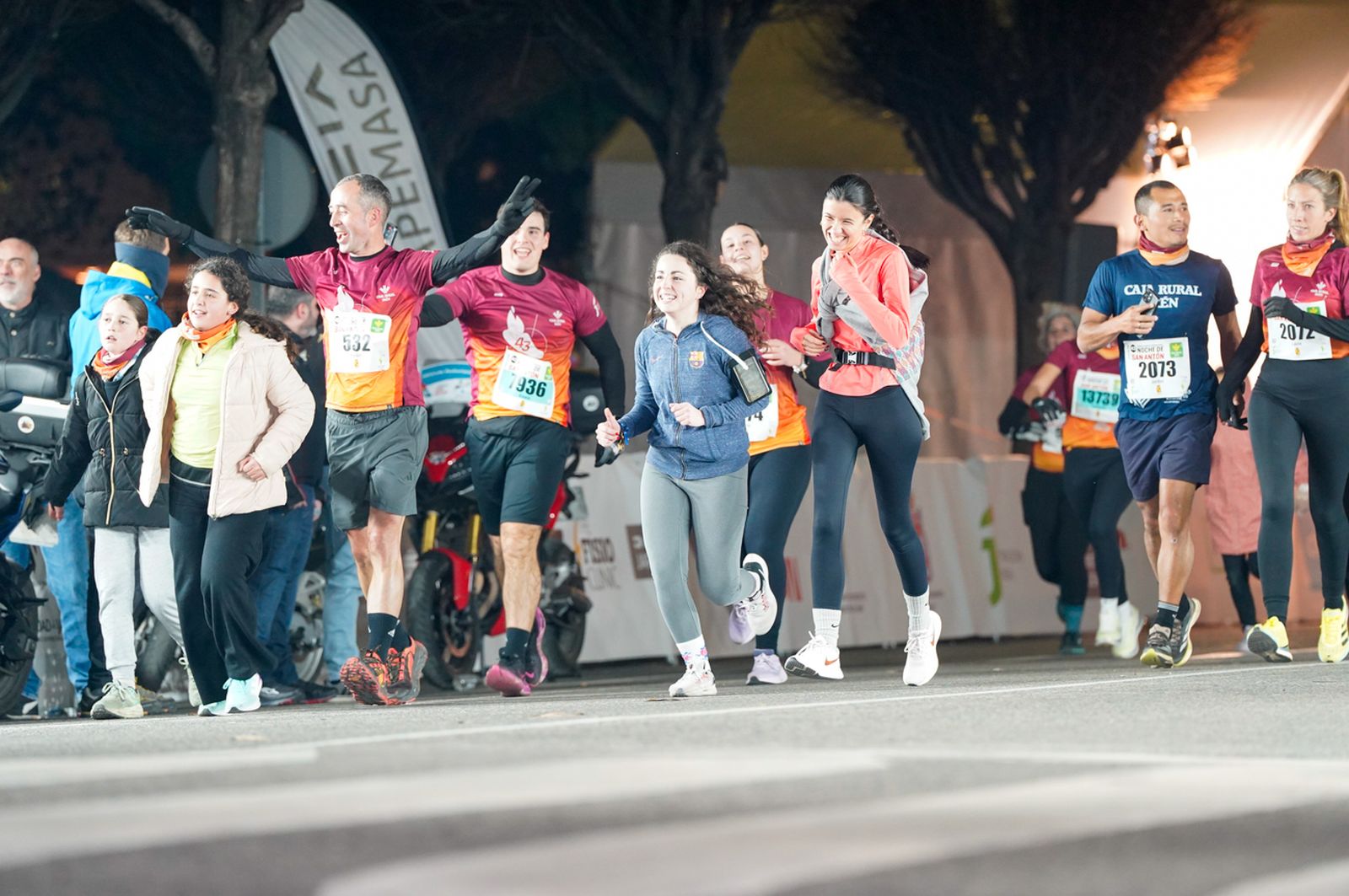 En imágenes: búscate en tu llegada a meta de la Carrera de San Antón 2026 (3)