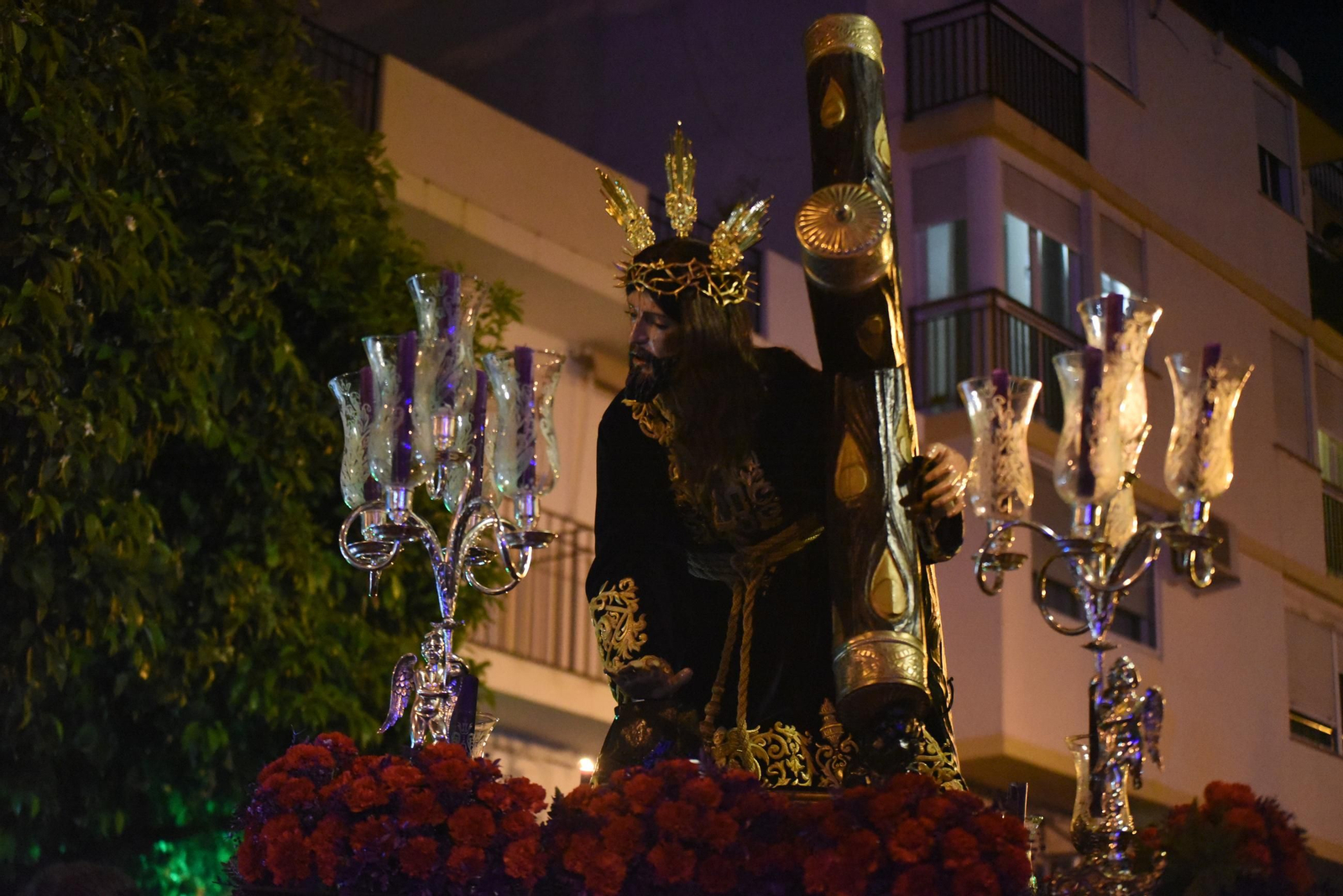 Las mejores fotos de un Viernes de Dolores de vía crucis como prólogo de la Semana Santa de Córdoba