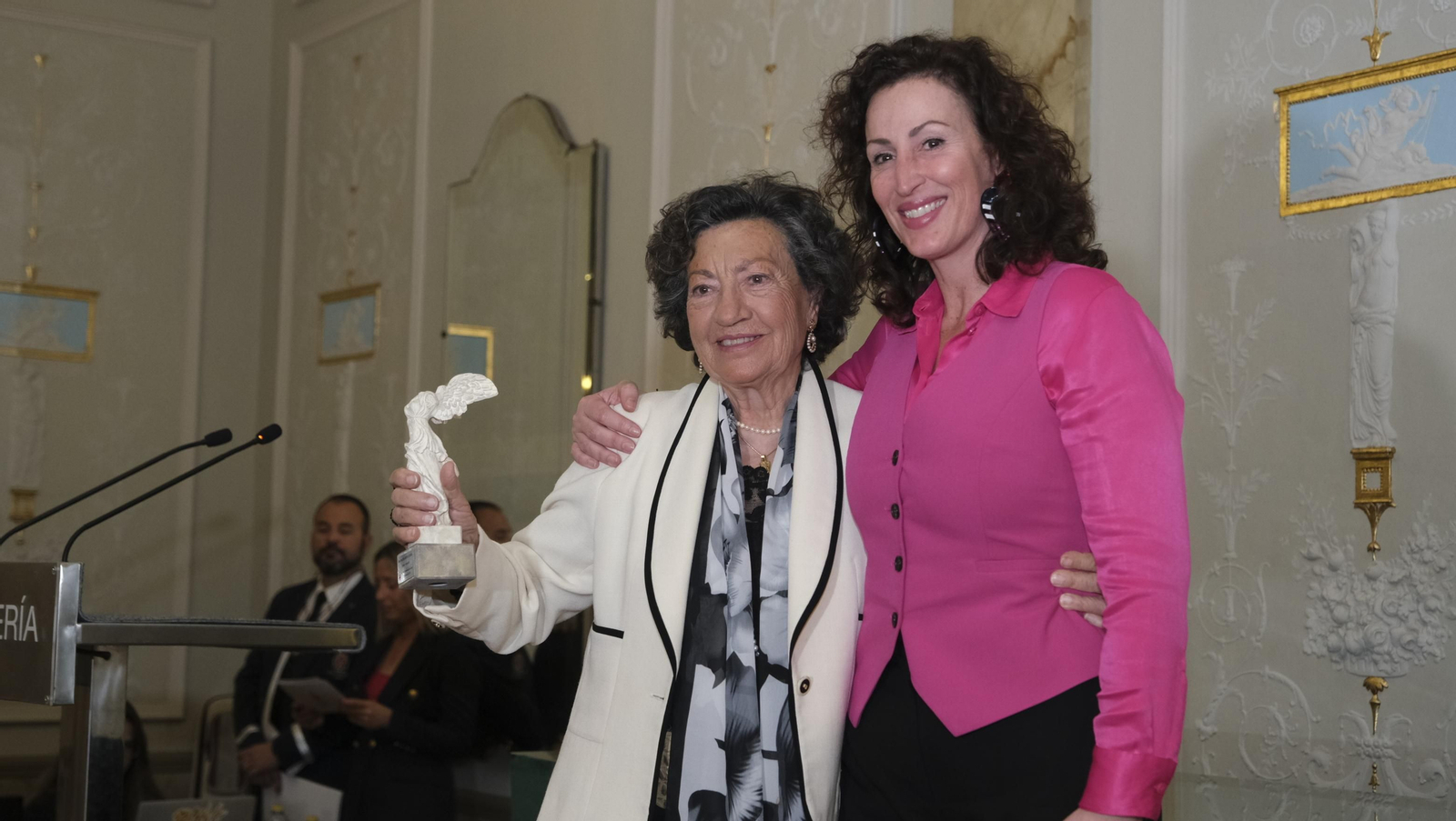 Imágenes de las galardonadas por el Ayuntamiento de Almería con motivo del Día de la Mujer